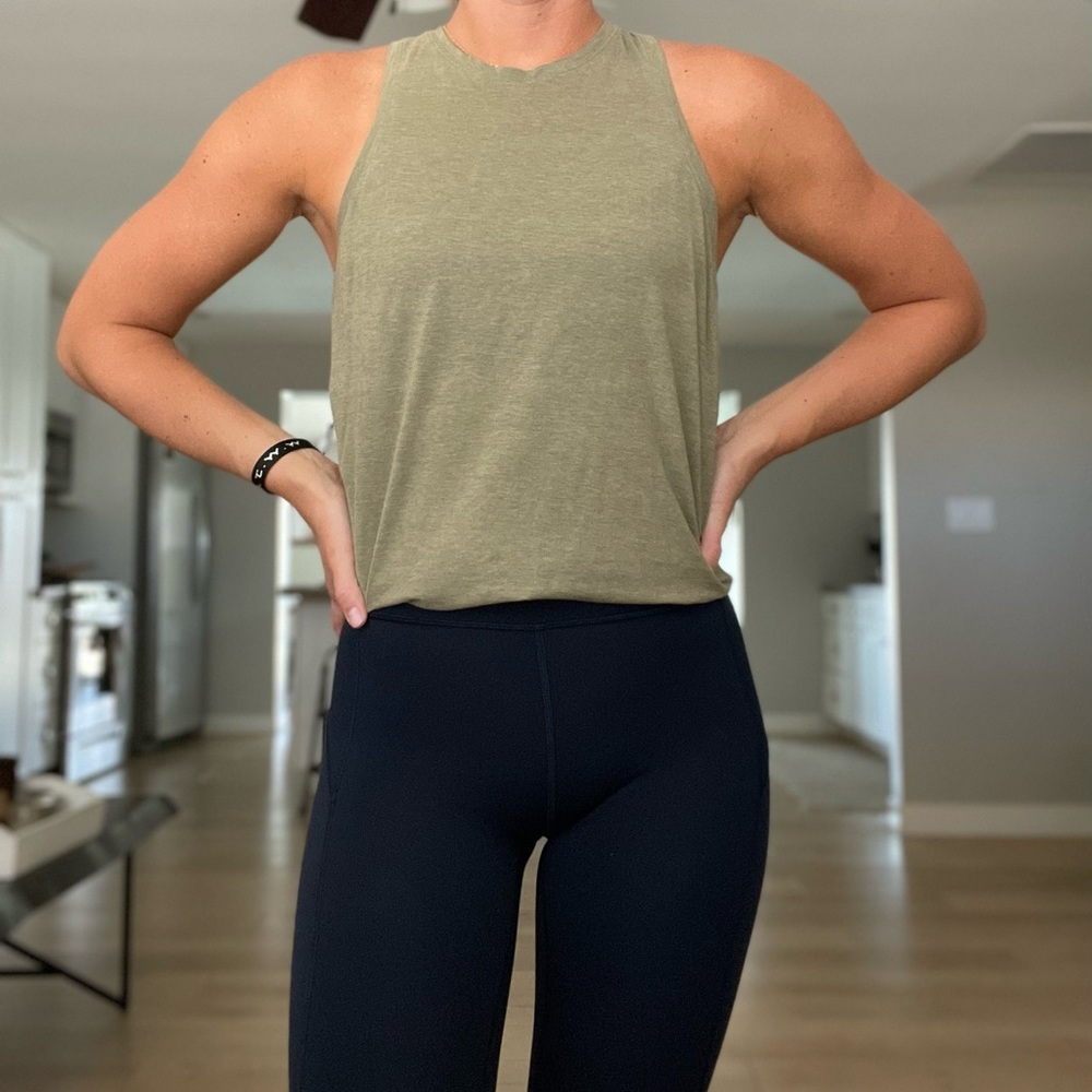 Womens Lululemon Tank